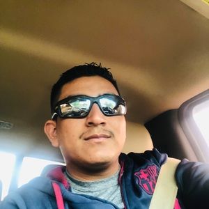 Meet your Posher, Javier